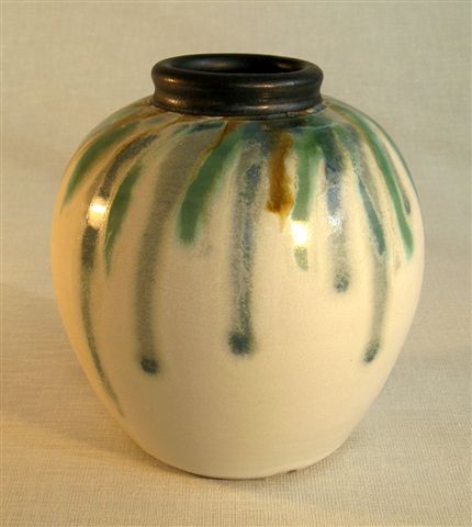 Maxwell Cowlin white vase with trailed pattern